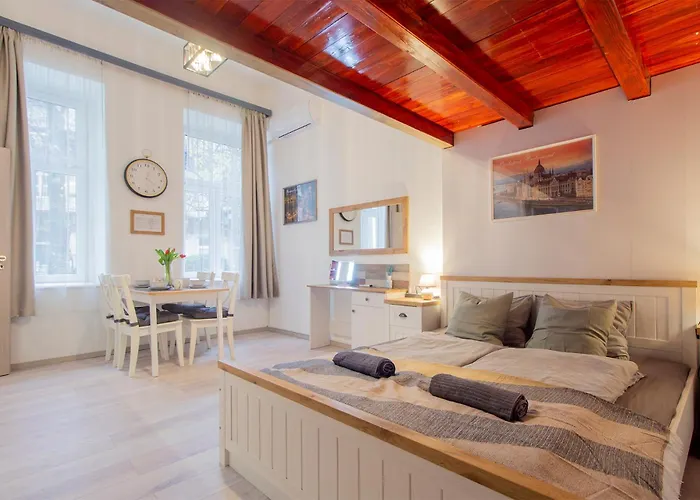 Dob Apartment With Ac