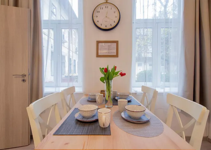 Dob Apartment With Ac